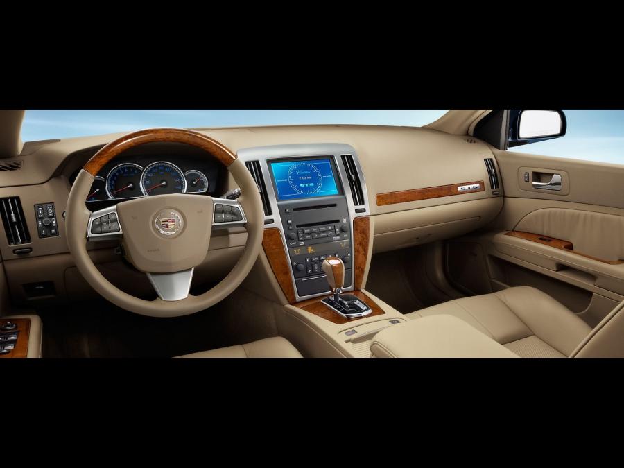 Cadillac STS 2009 года  (фото 13 из 24)